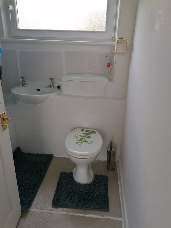 'Large Room For Rent Near Kings Building(U.O.E)' Room to Rent from