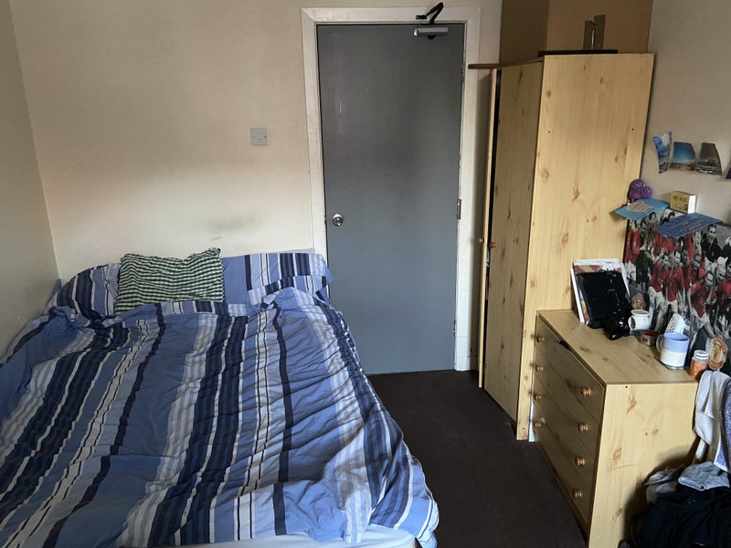 'Room for rent in West Didsbury at good price PCM' Room to Rent from