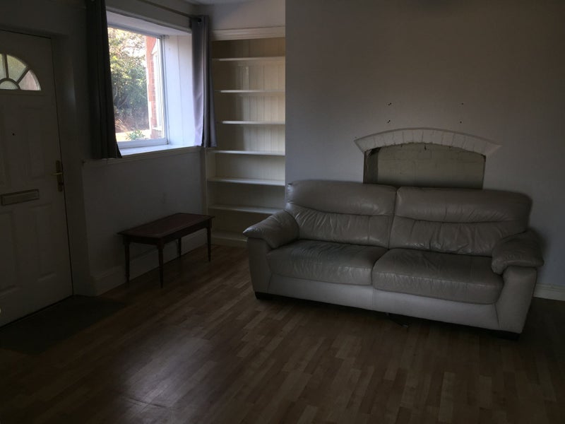 Photo 5: Living / kitchen