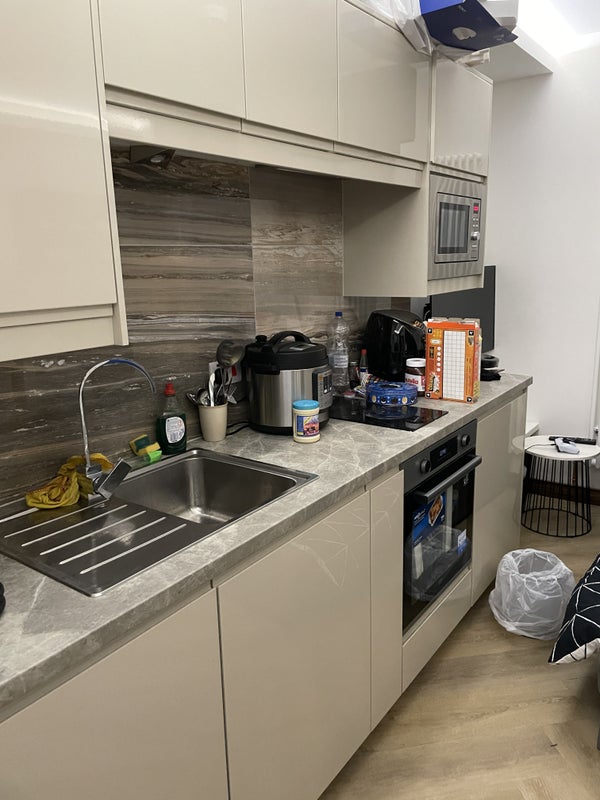 'Studio apartment to let in Manchester city center' Room to Rent from