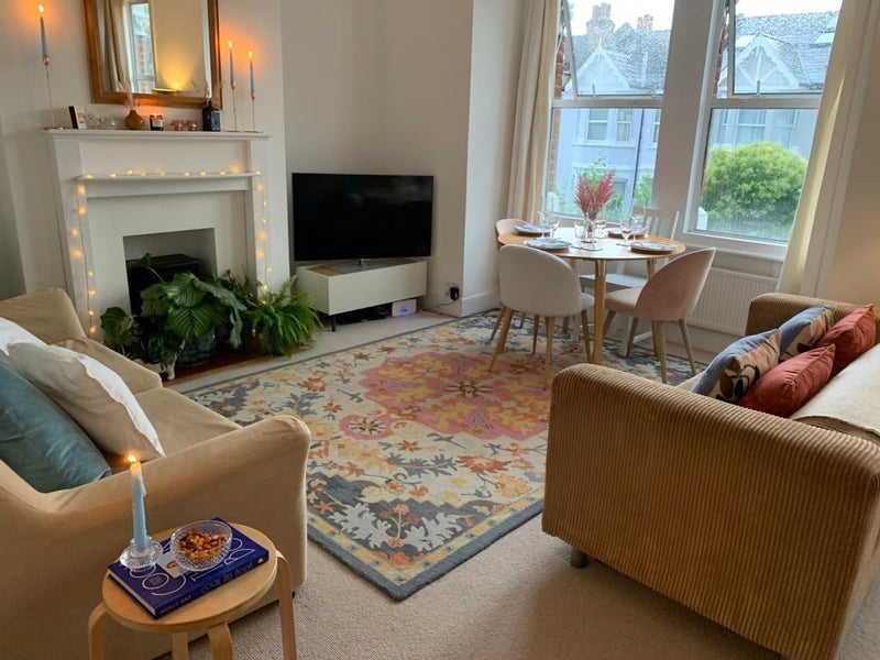 'Bright Room in West Ealing' Room to Rent from SpareRoom