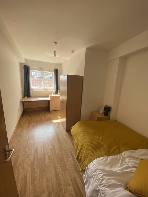 '6 bed shouse Leamington Spa' Room to Rent from SpareRoom