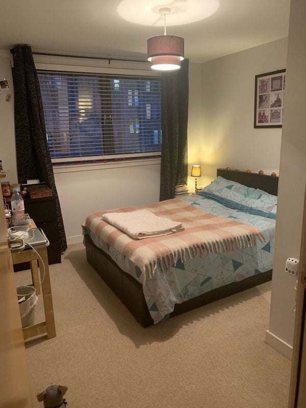 Photo 1: Bright Spacious Spareroom 