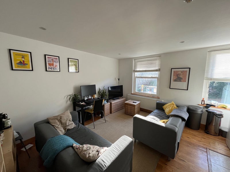 'Double Room in 2 Bed Herne Hill Flat To Rent' Room to Rent from SpareRoom