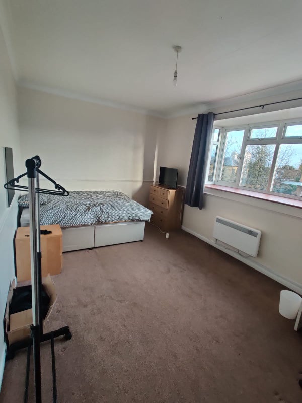 'Furnished Double Room Rent' Room to Rent from SpareRoom