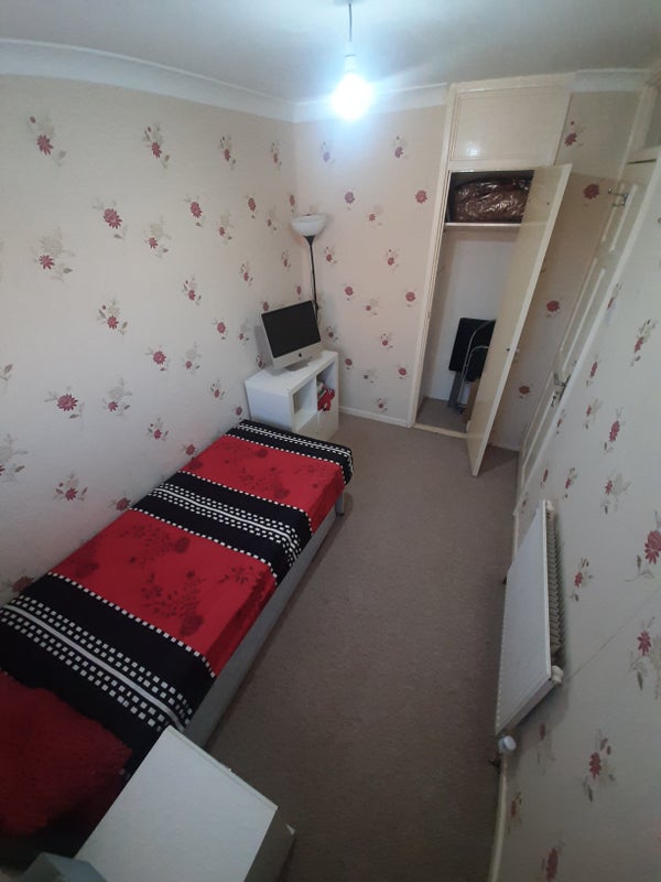 'One single room rent near upton Park ' Room to Rent from SpareRoom
