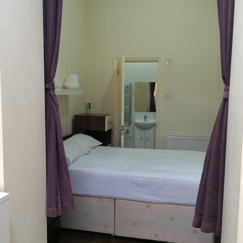'£ 1000Large Studio Flat For Rent Ealing' Room to Rent from SpareRoom