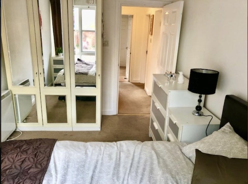 '3 bedroom flat in Piccadilly Village ' Room to Rent from SpareRoom