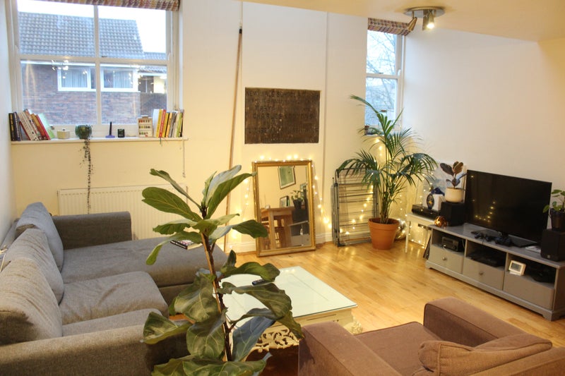 Double Room for Couple in Peckham!' Room to Rent from SpareRoom