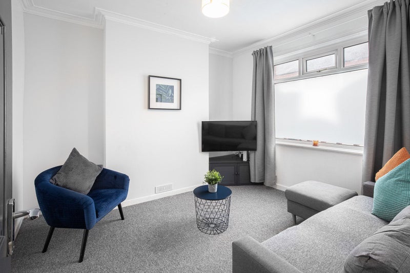 Photo 1: Shared Lounge