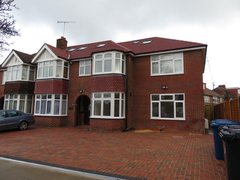 '**3 Bed Flat** Lynwood Road** Ealing W5**' Room to Rent from SpareRoom