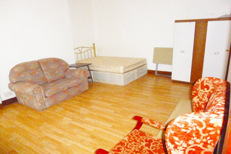 'Spacious Studio In Tufnell Park With Garden' Room to Rent from SpareRoom