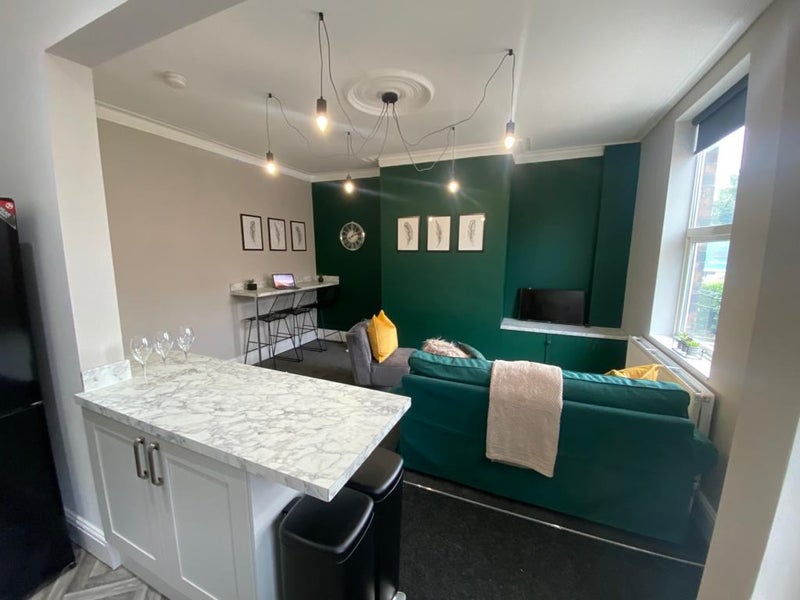 Photo 1: Open Plan Living/Dining/Kitchen