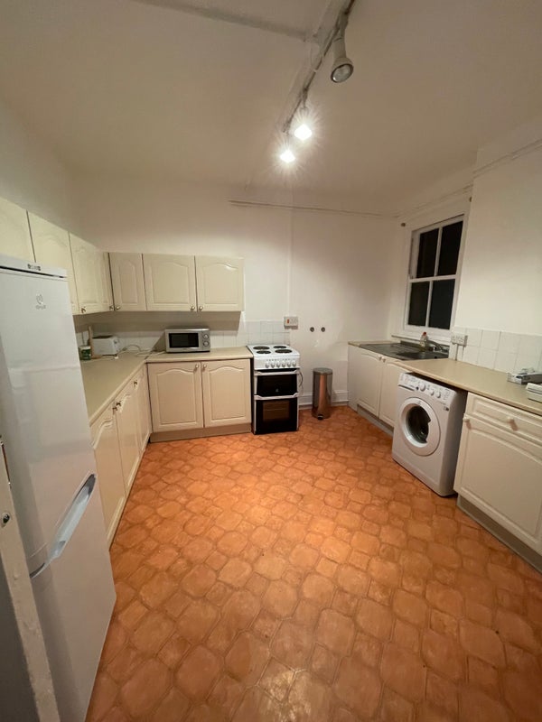 Photo 1: Kitchen