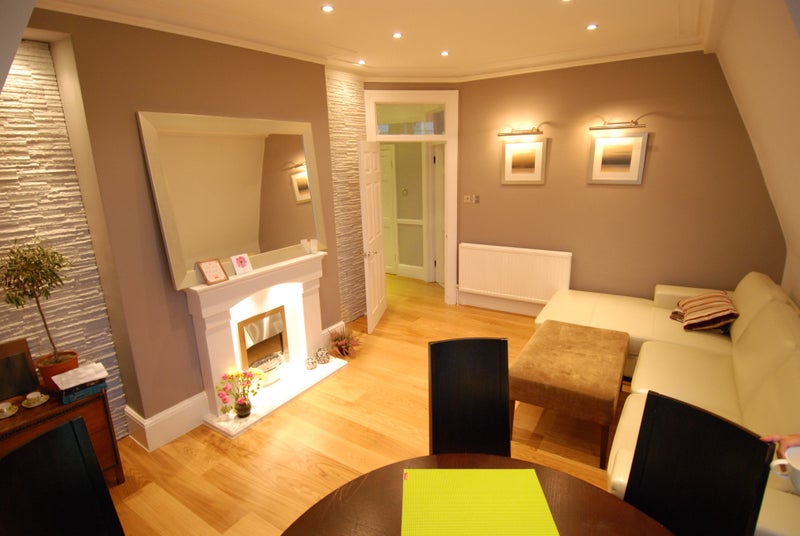 Photo 1: living room