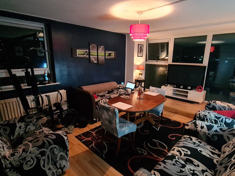 'Double room 15 min to city center, bills including' Room to Rent from