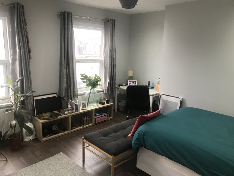 'Brand New. Double. No Deposit*****' Room to Rent from SpareRoom