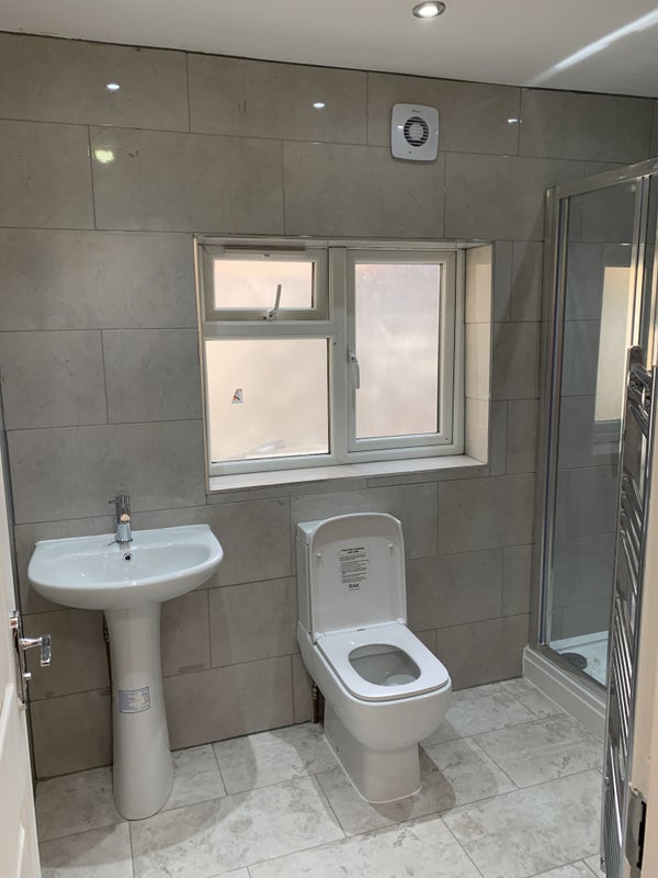 'Brand New. Double. No Deposit*****' Room to Rent from SpareRoom