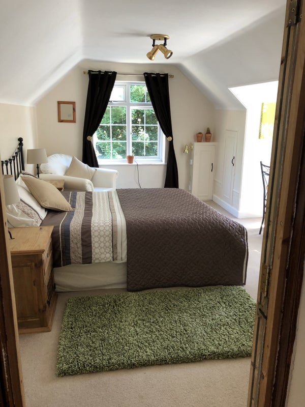 'Tipple Hill Farm. Caddington' Room to Rent from SpareRoom