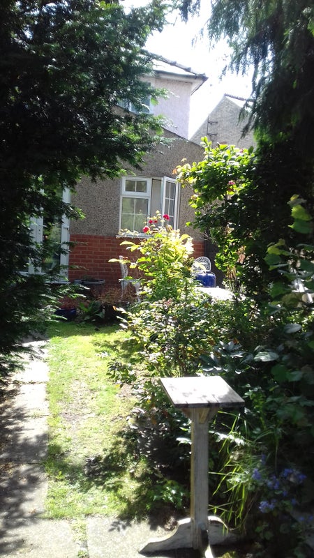 Photo 1: 2 rooms in the single storey extension - "garden flat"