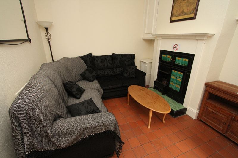 '5 Bed Student House in the Heart of Earlsdon' Room to Rent from SpareRoom