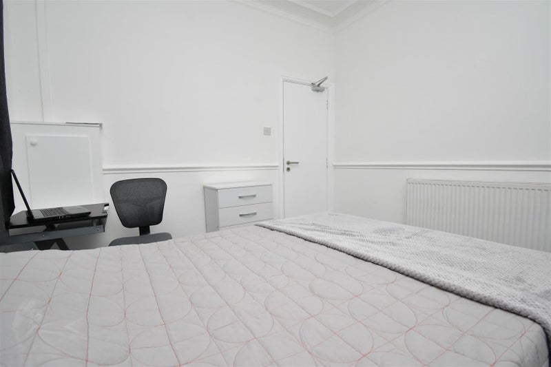 'Modern Fully furnished room Athol st Burnley' Room to Rent from SpareRoom