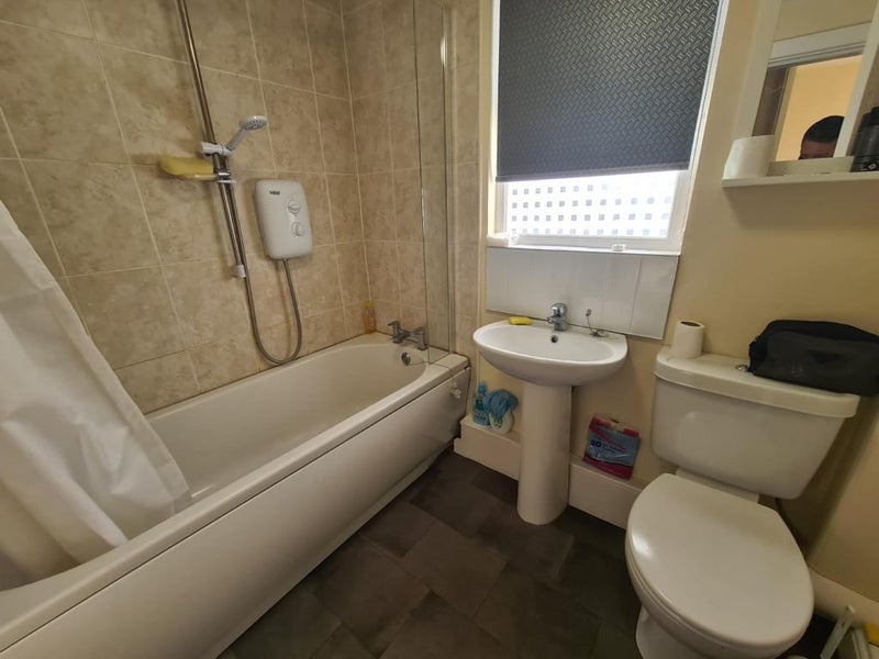 '2 Double EnSuite Rooms, Bills Inc Beeston' Room to Rent from SpareRoom