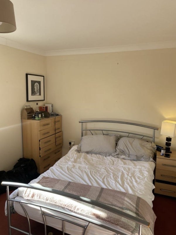 'Spacious double room available in Cowley ' Room to Rent from SpareRoom