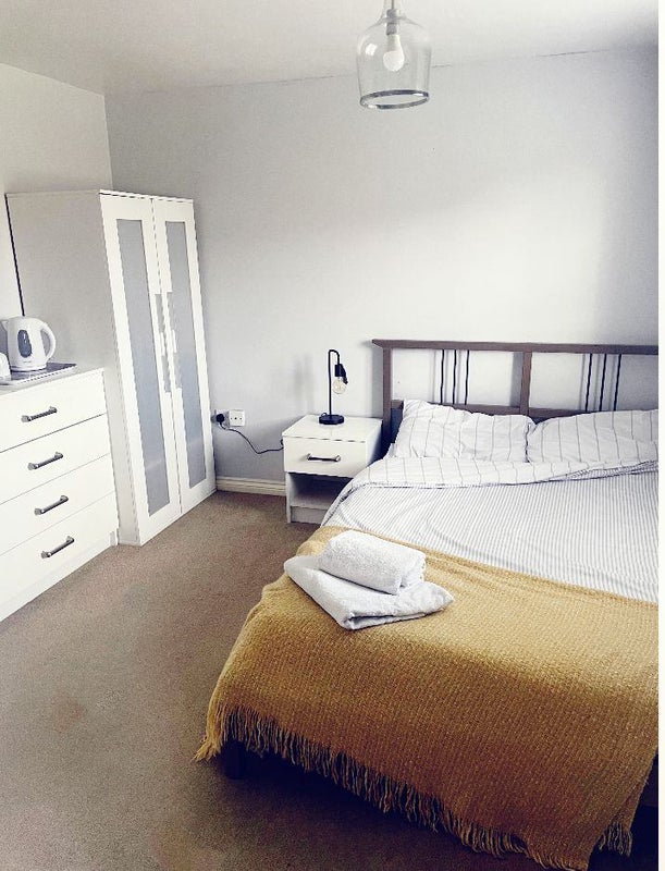'Ensuite room Bermuda Park, Nuneaton. ' Room to Rent from SpareRoom