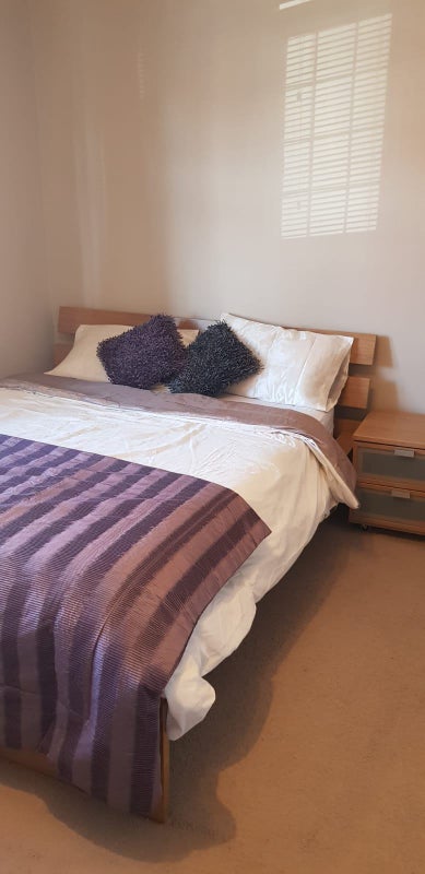 Photo 1: Bedroom