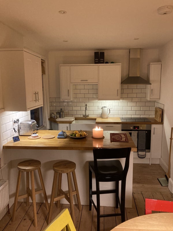 Photo 1: Kitchen / Dining Area