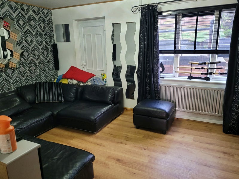 Photo 1: Living room