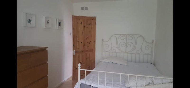 Photo 1: Bedroom