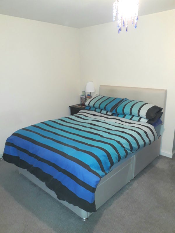 Photo 1: 3/2022 Comfy double bed