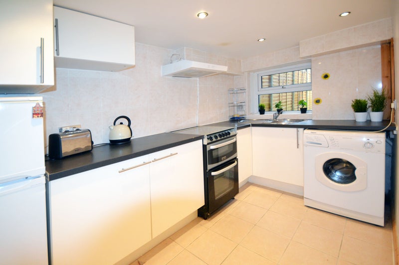 'Studio Flat In Dalston Available Soon!! 🏡😍' Room to Rent from SpareRoom