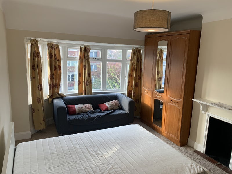 'House share in streatham hill' Room to Rent from SpareRoom