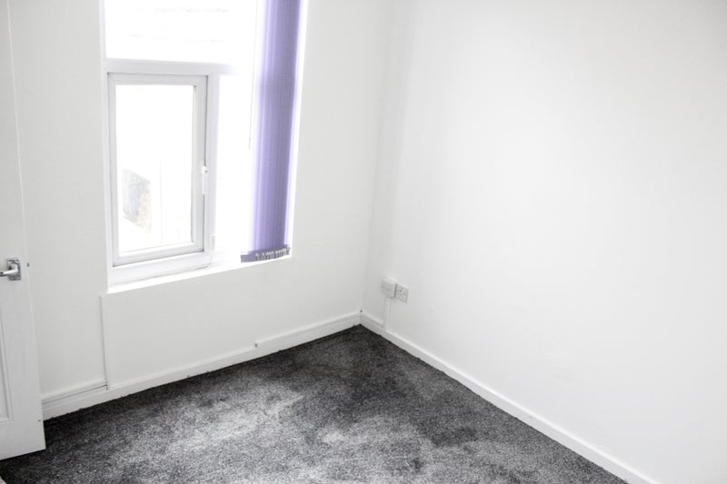 '1 bedroom Flat located in Droylsden' Room to Rent from SpareRoom