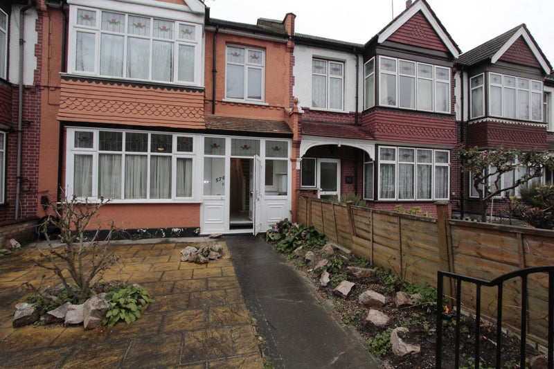 Flat On Caledonian Road !' Room to Rent from SpareRoom