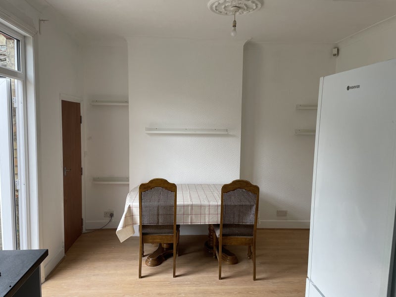 'Bounds Green N11 Newly Refurbished 3/4 Bed' Room to Rent from SpareRoom