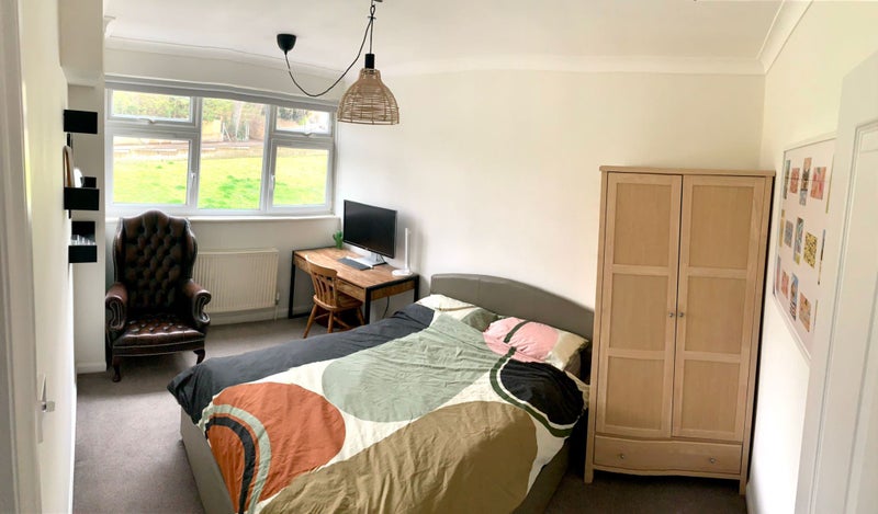 Photo 1: Bedroom
