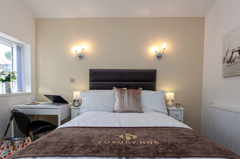 Photo 1: Room 3