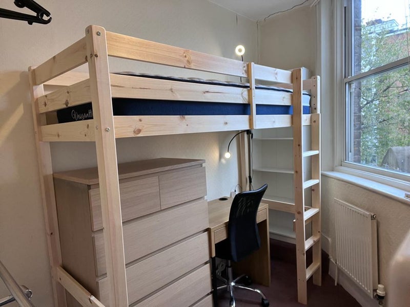 Photo 1: Bedroom 4: £725 - available October 30th