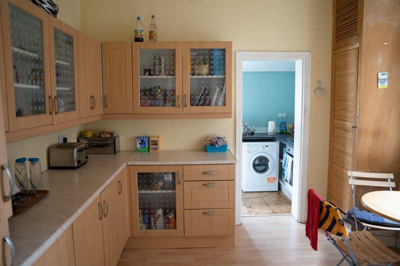 'Double room in Whalley Range ' Room to Rent from SpareRoom