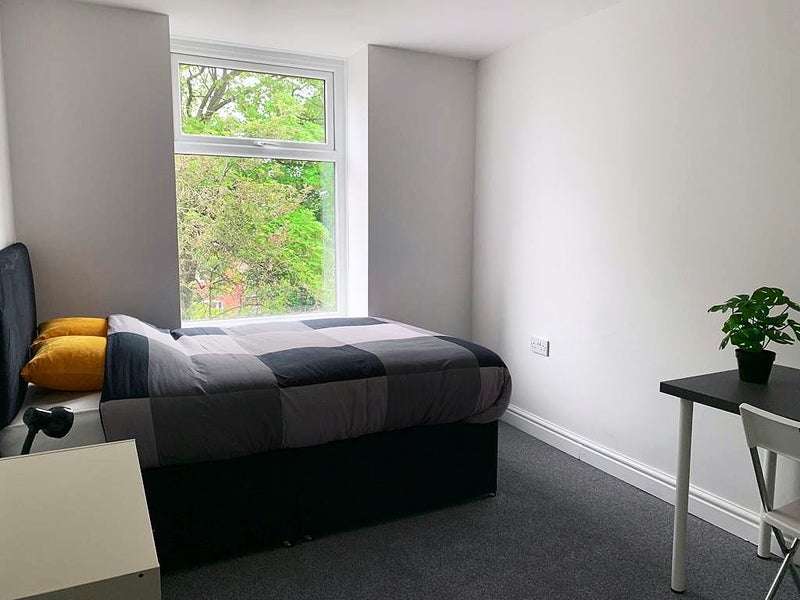 'Available Stylish Double Bedrooms in Oldham' Room to Rent from SpareRoom