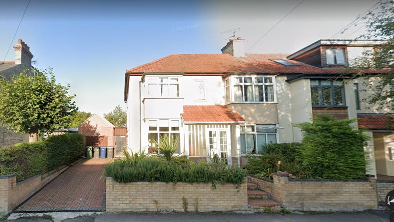 Photo 1: Front garden and Parking