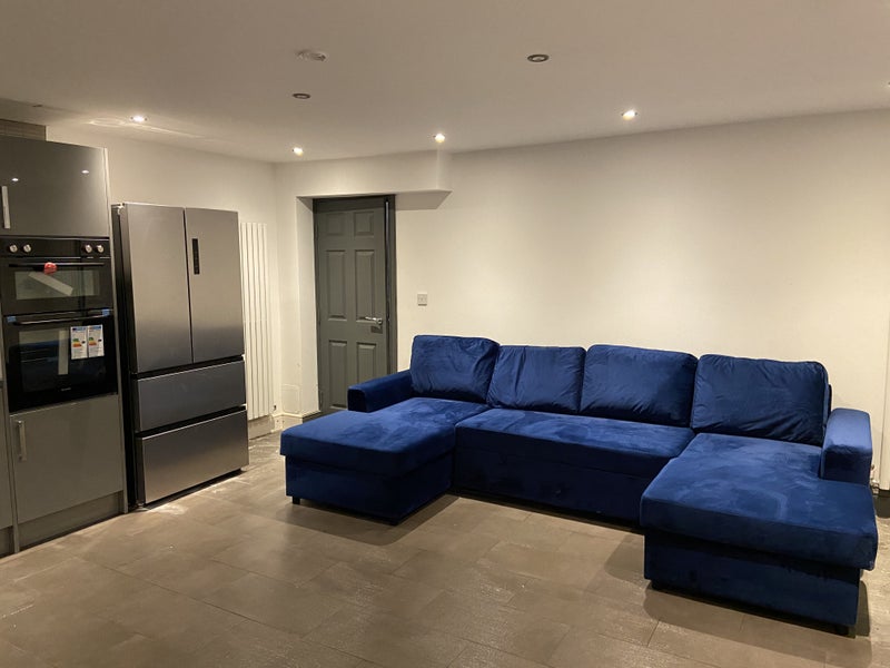 Photo 1: Kitchen Lounge Diner