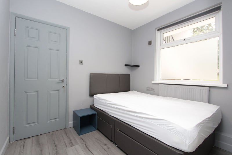 'Cheap Room Next To Hackney Wick Act Now ! ' Room to Rent from SpareRoom