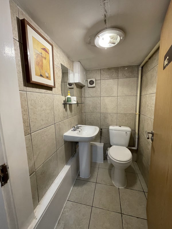 '4 Rooms Available in HMO house in Openshaw ' Room to Rent from SpareRoom