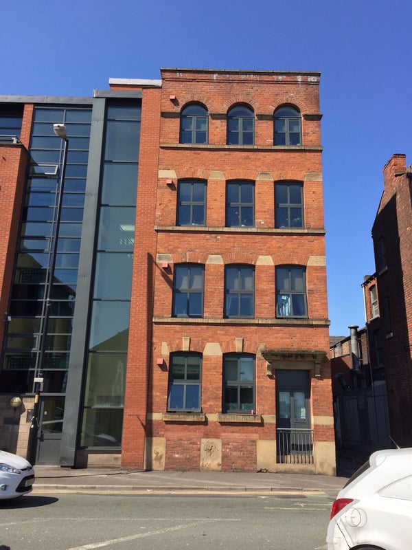 'Penthouse Loft City Apartment Ancoats/NQ Furnished' Room to Rent from