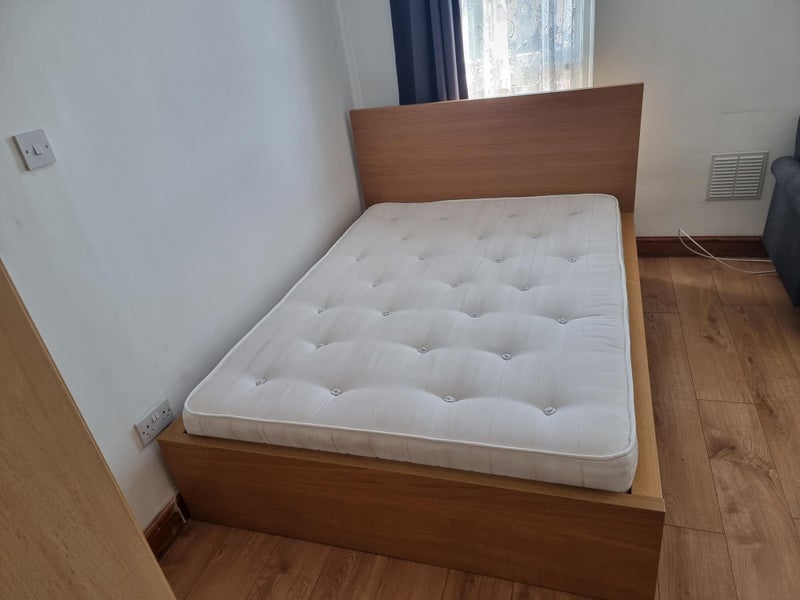 'Large Studio Flat *** Central Hounslow *** TW3 ***' Room to Rent from